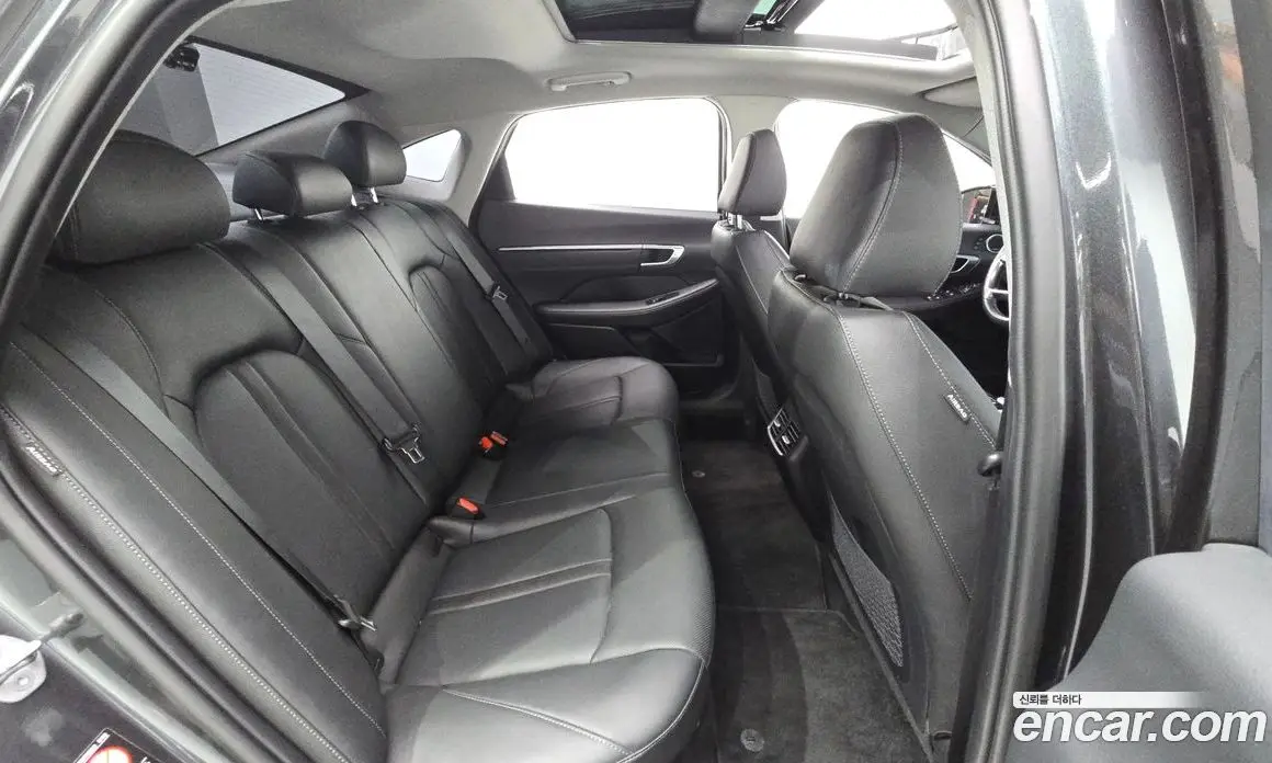 Hyundai Sonata 2022 2.0 автомат (гидро), фото 12