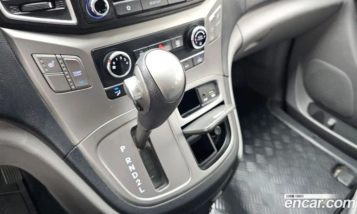 Hyundai Starex 2019 2.4 автомат (гидро), фото 12 Hyundai Starex 2019 2.4 автомат (гидро), фото 12