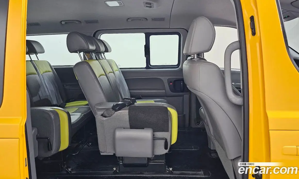 Hyundai Starex 2019 2.4 автомат (гидро), фото 16 Hyundai Starex 2019 2.4 автомат (гидро), фото 16