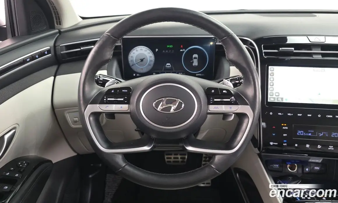 Hyundai Tucson 2023 1.6 автомат (гидро), фото 12