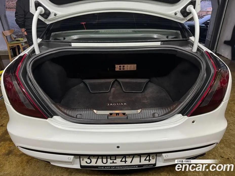 Jaguar XJ 2019 3.0 автомат (гидро), фото 8 Jaguar XJ 2019 3.0 автомат (гидро), фото 8