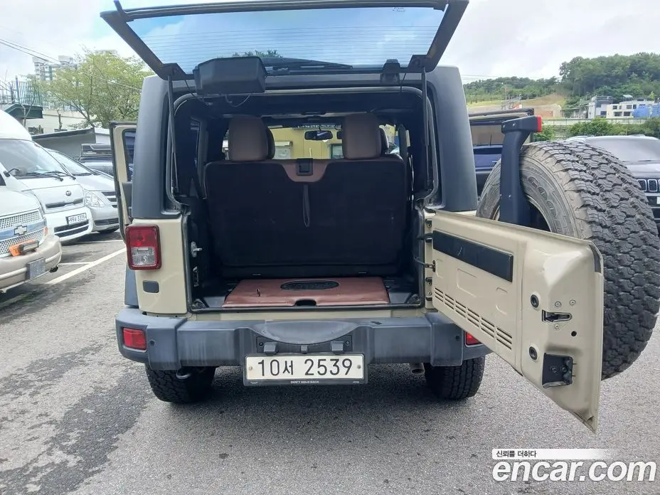 Jeep Wrangler 2017 3.6 автомат (гидро), фото 9 Jeep Wrangler 2017 3.6 автомат (гидро), фото 9
