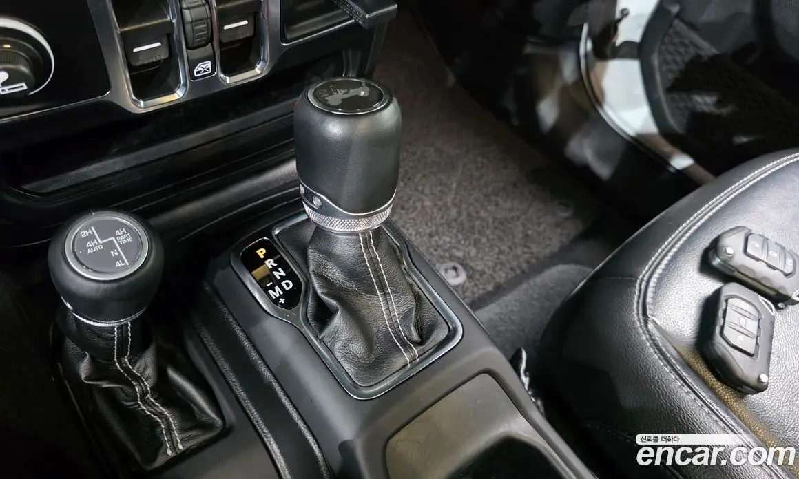 Jeep Wrangler 2021 2.0 автомат (гидро), фото 12 Jeep Wrangler 2021 2.0 автомат (гидро), фото 12