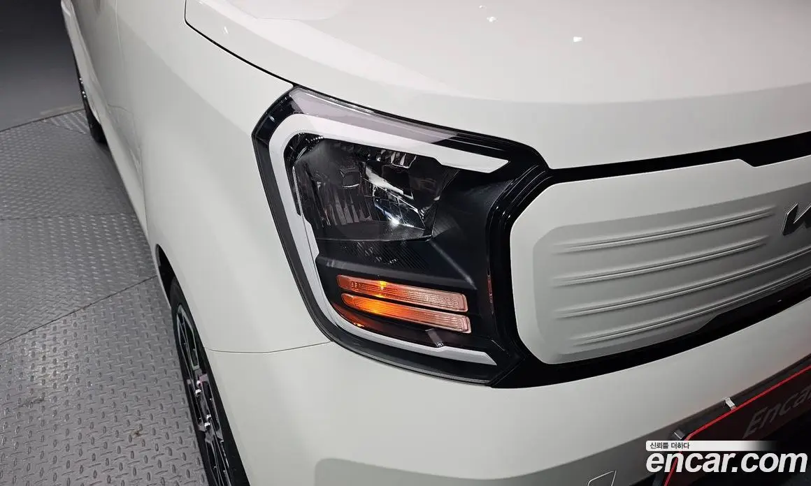 Kia Ray 2023 1.0 автомат (гидро), фото 8