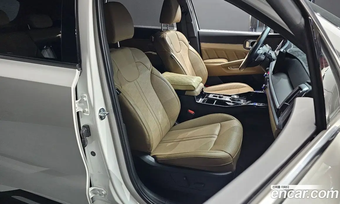 Kia Sorento 2024 1.6 автомат (гидро), фото 12 Kia Sorento 2024 1.6 автомат (гидро), фото 12