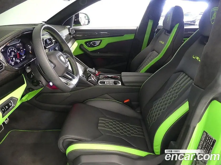 Lamborghini Urus 2024 4.0 автомат (гидро), фото 7 Lamborghini Urus 2024 4.0 автомат (гидро), фото 7