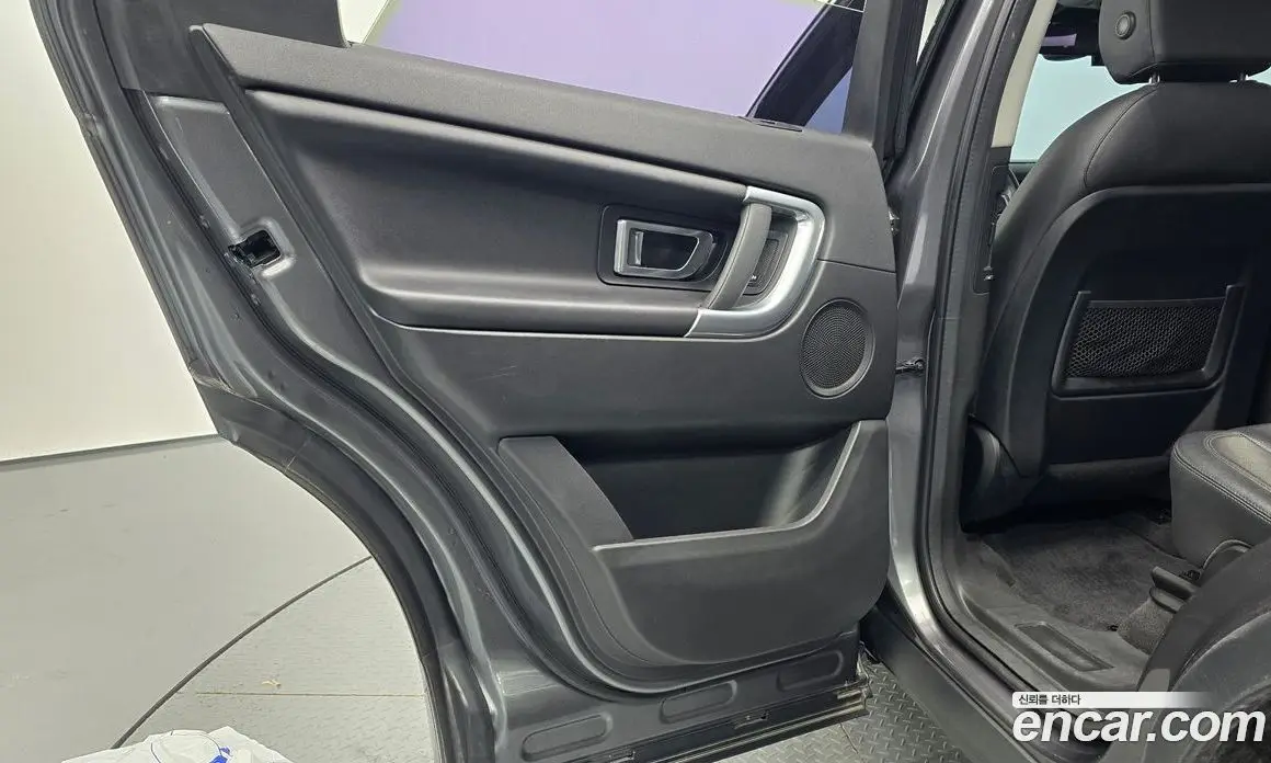 Land Rover Discovery Sport 2017 2.0 автомат (гидро), фото 14 Land Rover Discovery Sport 2017 2.0 автомат (гидро), фото 14