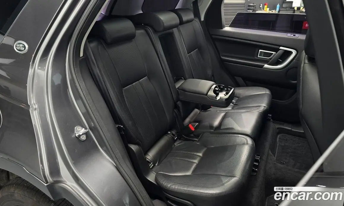 Land Rover Discovery Sport 2017 2.0 автомат (гидро), фото 15 Land Rover Discovery Sport 2017 2.0 автомат (гидро), фото 15