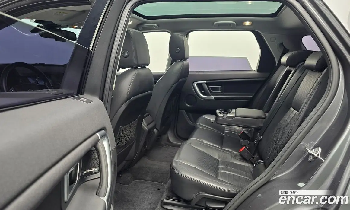 Land Rover Discovery Sport 2017 2.0 автомат (гидро), фото 17 Land Rover Discovery Sport 2017 2.0 автомат (гидро), фото 17