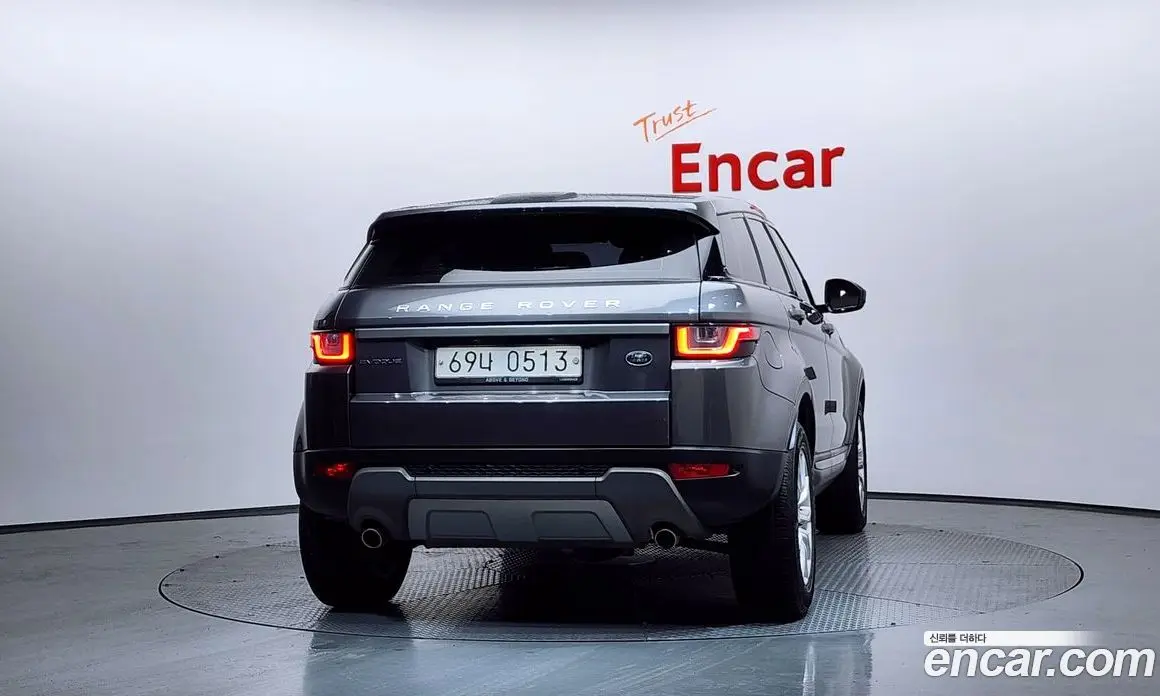 Land Rover Range Rover Evoque 2016 2.0 автомат (гидро), фото 4