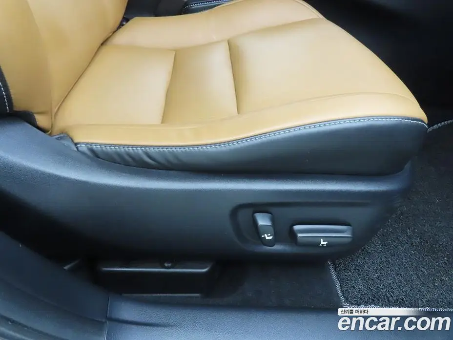 Lexus CT200h 2015 1.8 автомат (гидро), фото 13 Lexus CT200h 2015 1.8 автомат (гидро), фото 13