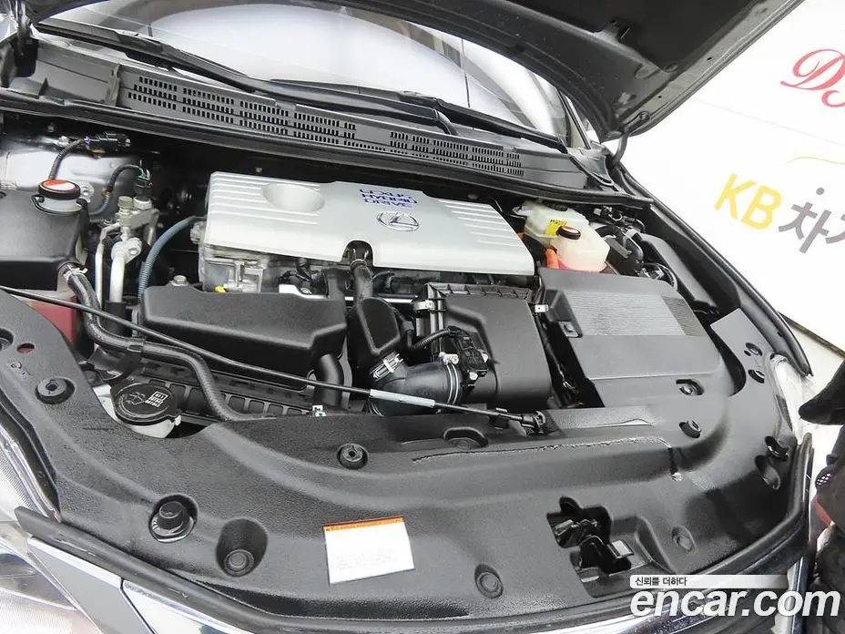 Lexus CT200h 2015 1.8 автомат (гидро), фото 19 Lexus CT200h 2015 1.8 автомат (гидро), фото 19