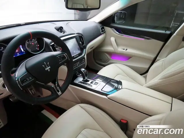 Maserati Ghibli 2016 3.0 автомат (гидро), миниатюра 7