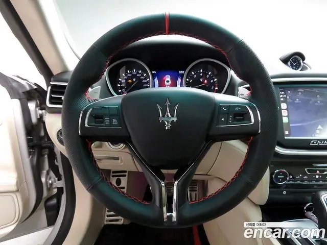 Maserati Ghibli 2016 3.0 автомат (гидро), миниатюра 8