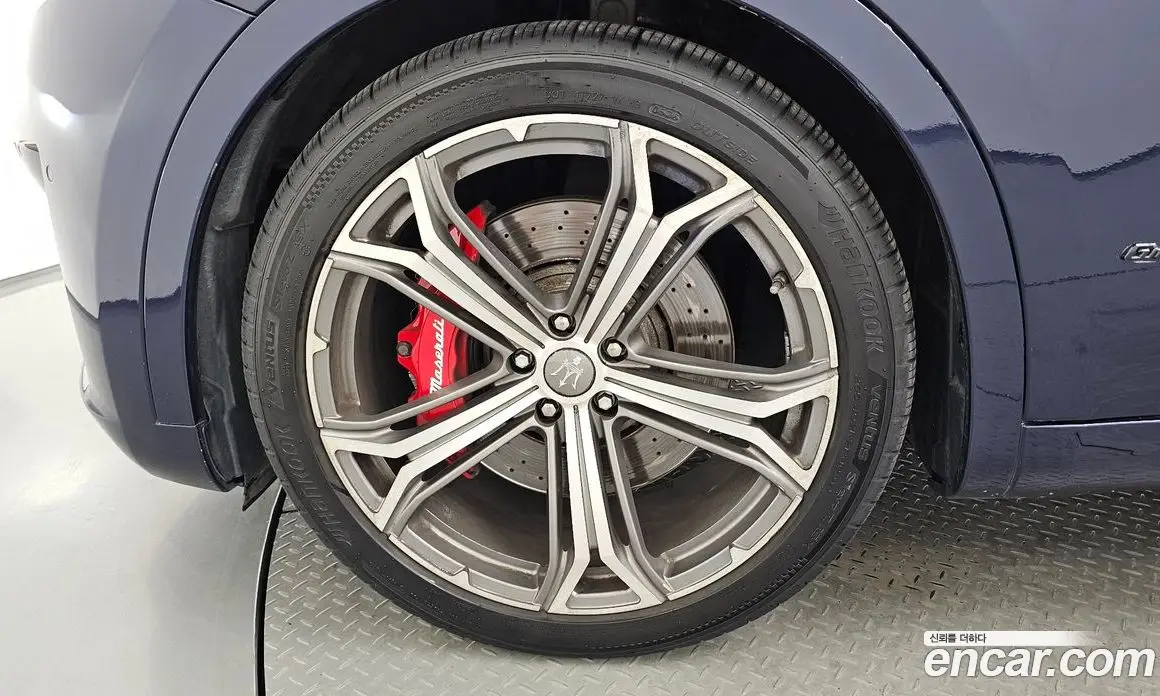 Maserati Levante 2019 3.0 автомат (гидро), фото 4 Maserati Levante 2019 3.0 автомат (гидро), фото 4
