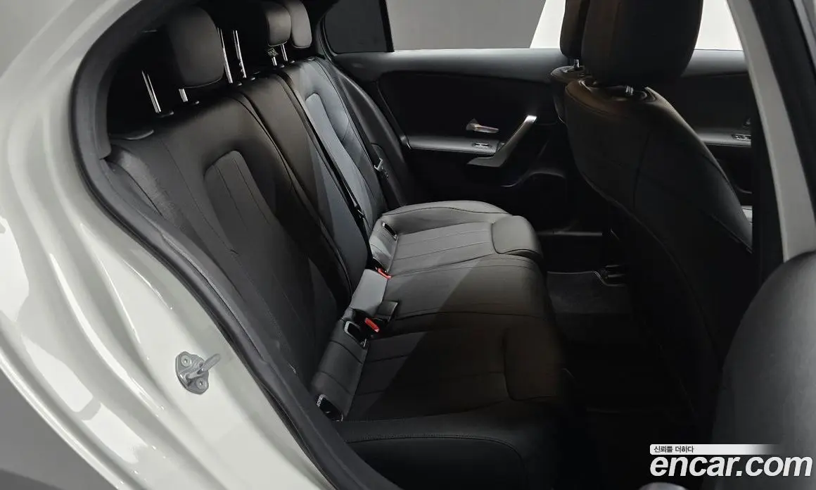 Mercedes-Benz A-Class 2021 2.0 автомат (гидро), фото 17 Mercedes-Benz A-Class 2021 2.0 автомат (гидро), фото 17