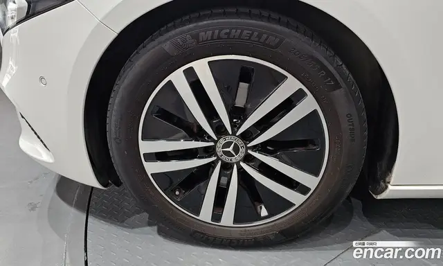 Mercedes-Benz A-Class 2021 2.0 автомат (гидро), миниатюра 5 Mercedes-Benz A-Class 2021 2.0 автомат (гидро), миниатюра 5