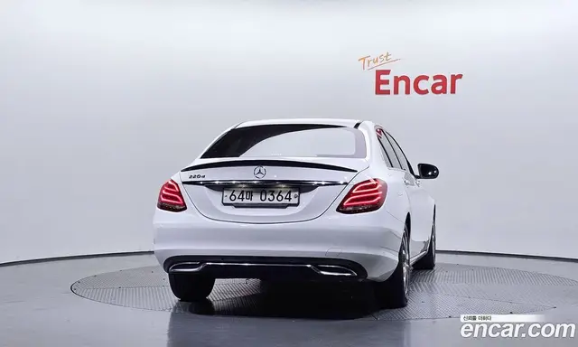Mercedes-Benz C-Class 2016 2.1 автомат (гидро), миниатюра 4 Mercedes-Benz C-Class 2016 2.1 автомат (гидро), миниатюра 4