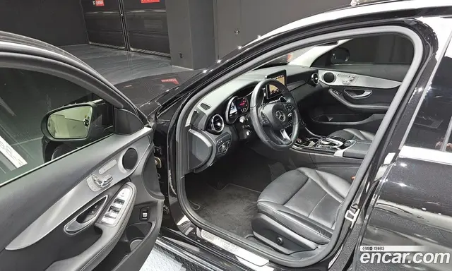Mercedes-Benz C-Class 2017 2.1 автомат (гидро), миниатюра 10 Mercedes-Benz C-Class 2017 2.1 автомат (гидро), миниатюра 10