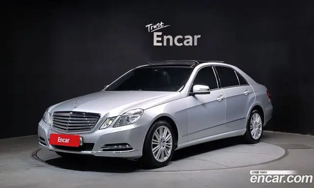 Mercedes-Benz E-Class 2012 3.5 автомат (гидро), миниатюра 1 Mercedes-Benz E-Class 2012 3.5 автомат (гидро), миниатюра 1