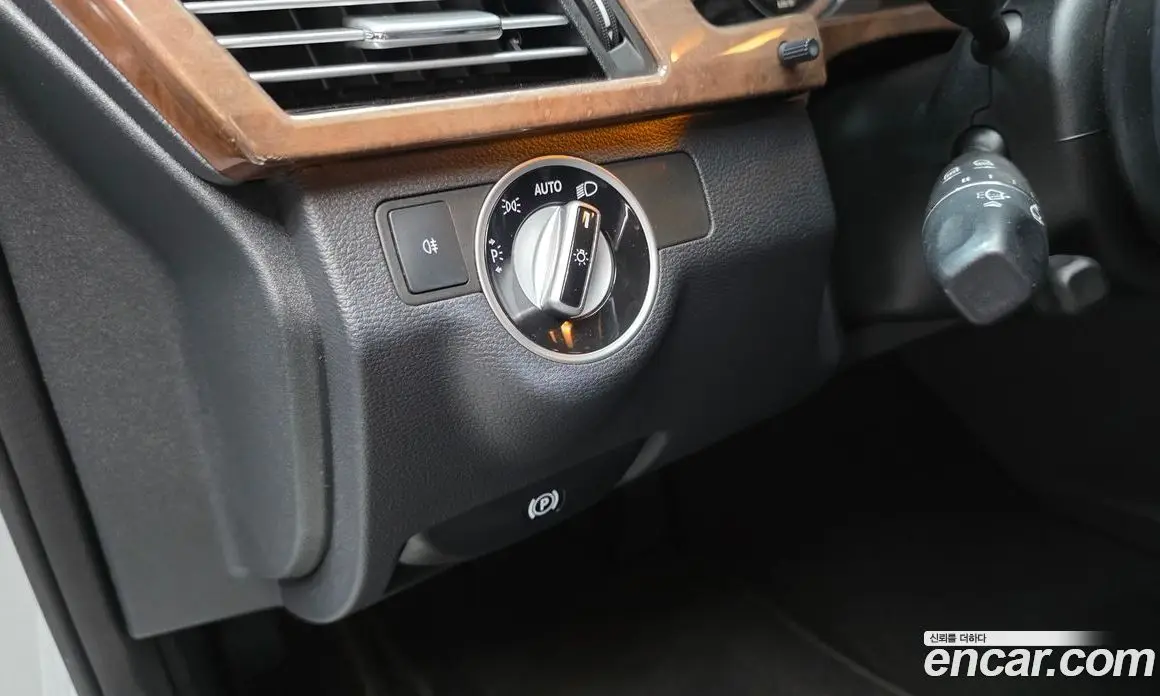 Mercedes-Benz E-Class 2012 3.5 автомат (гидро), фото 16 Mercedes-Benz E-Class 2012 3.5 автомат (гидро), фото 16