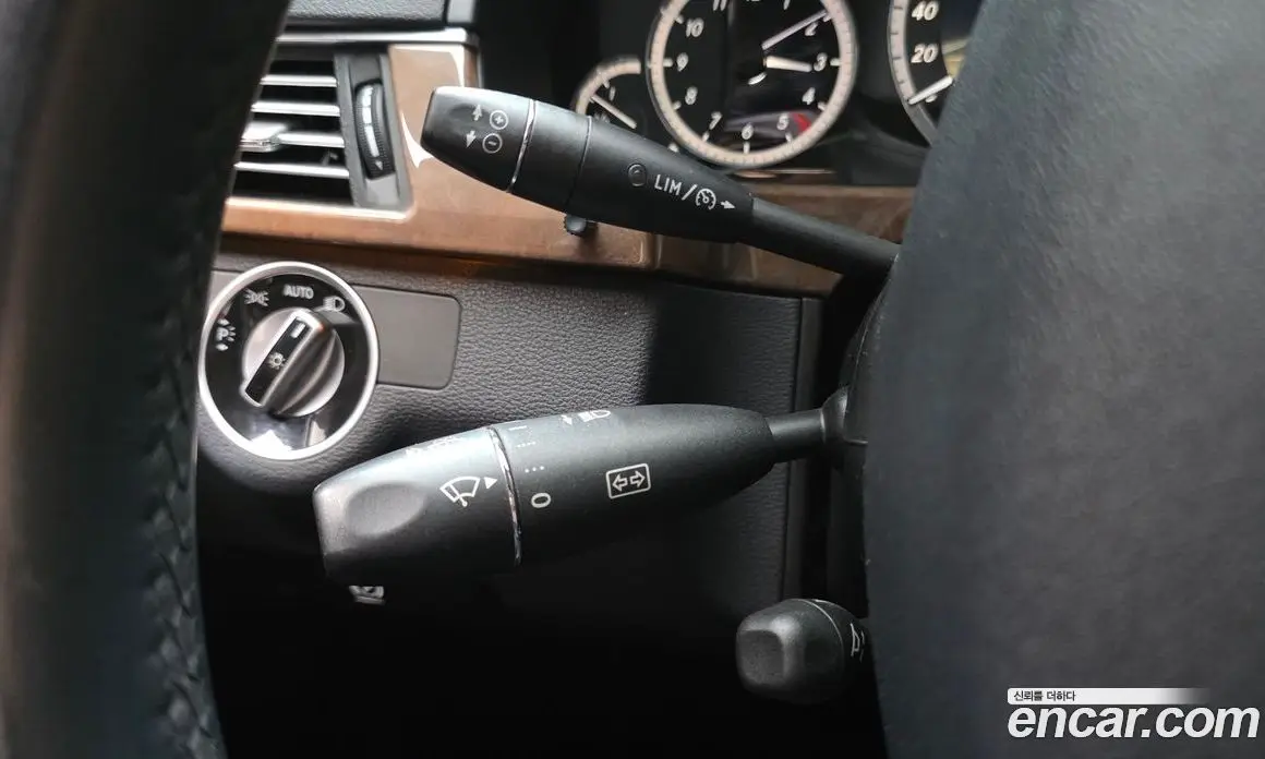 Mercedes-Benz E-Class 2012 3.5 автомат (гидро), фото 17 Mercedes-Benz E-Class 2012 3.5 автомат (гидро), фото 17
