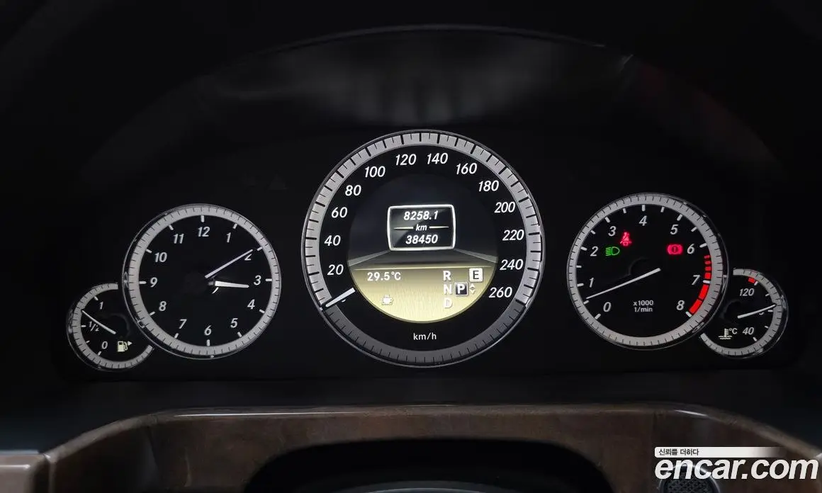 Mercedes-Benz E-Class 2012 3.5 автомат (гидро), фото 8 Mercedes-Benz E-Class 2012 3.5 автомат (гидро), фото 8