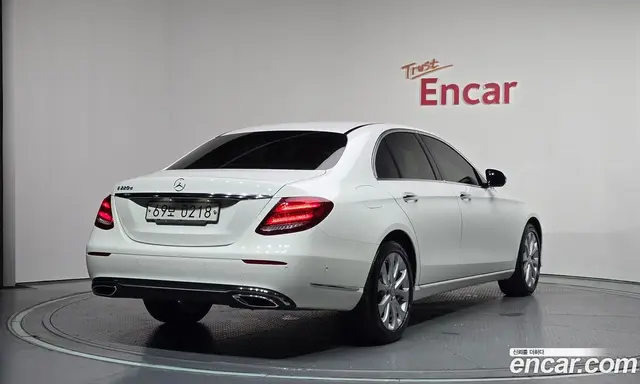 Mercedes-Benz E-Class 2016 1.9 автомат (гидро), миниатюра 2 Mercedes-Benz E-Class 2016 1.9 автомат (гидро), миниатюра 2