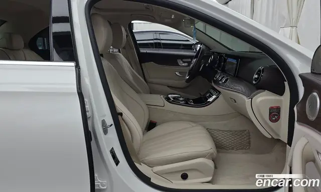 Mercedes-Benz E-Class 2016 1.9 автомат (гидро), миниатюра 11 Mercedes-Benz E-Class 2016 1.9 автомат (гидро), миниатюра 11