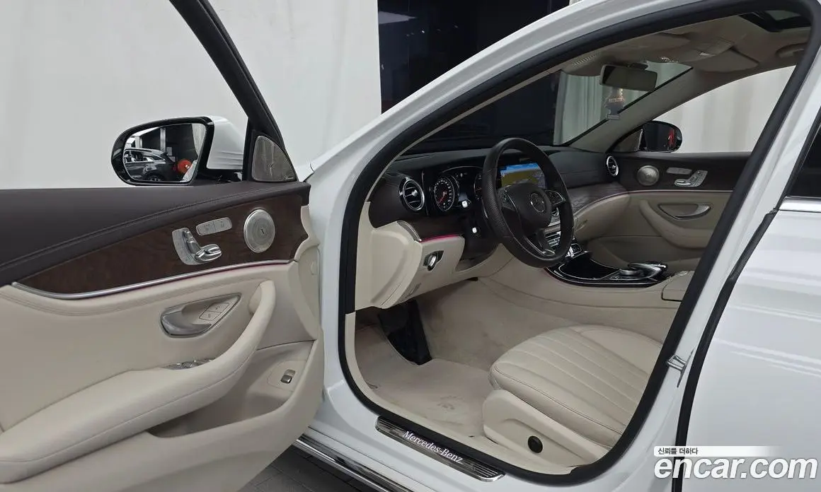 Mercedes-Benz E-Class 2016 1.9 автомат (гидро), фото 10 Mercedes-Benz E-Class 2016 1.9 автомат (гидро), фото 10