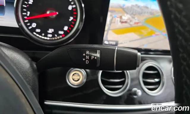 Mercedes-Benz E-Class 2017 2.0 автомат (гидро), миниатюра 12