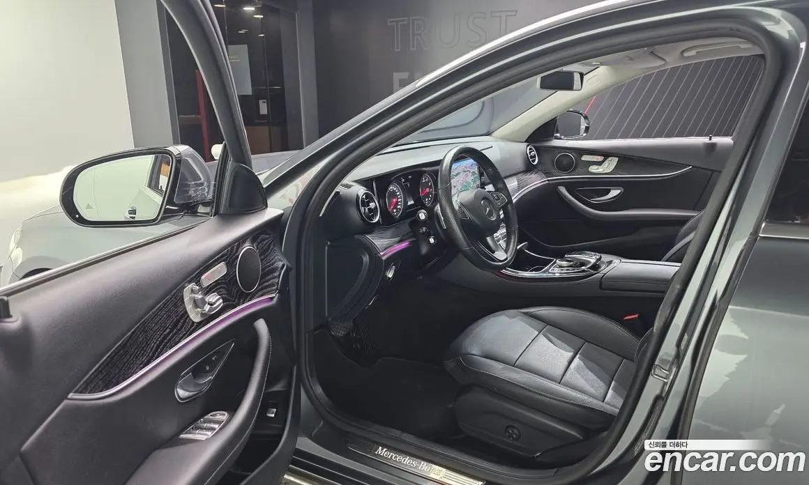 Mercedes-Benz E-Class 2017 2.0 автомат (гидро), фото 13 Mercedes-Benz E-Class 2017 2.0 автомат (гидро), фото 13