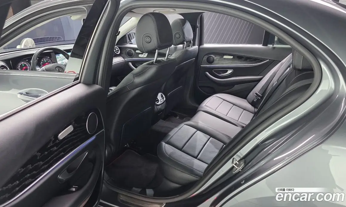 Mercedes-Benz E-Class 2017 2.0 автомат (гидро), фото 16 Mercedes-Benz E-Class 2017 2.0 автомат (гидро), фото 16