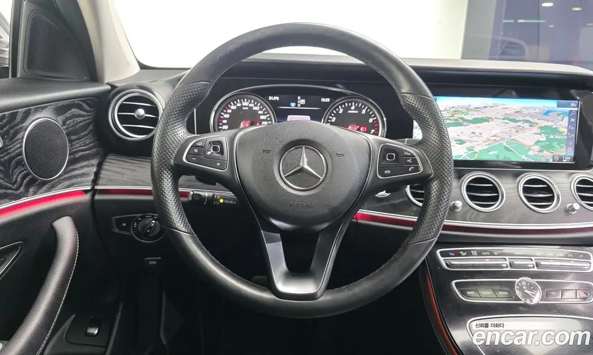 Mercedes-Benz E-Class 2017 2.0 автомат (гидро), фото 19 Mercedes-Benz E-Class 2017 2.0 автомат (гидро), фото 19