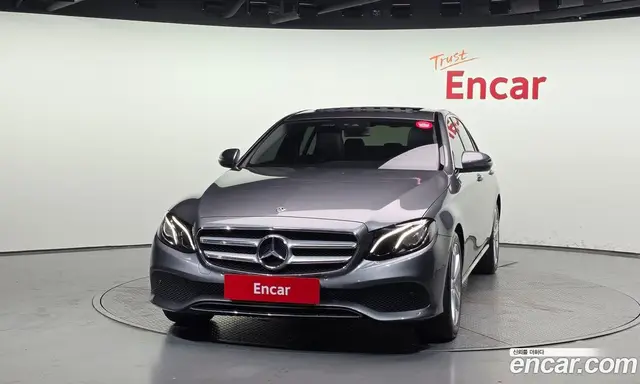 Mercedes-Benz E-Class 2017 2.0 автомат (гидро), миниатюра 3 Mercedes-Benz E-Class 2017 2.0 автомат (гидро), миниатюра 3