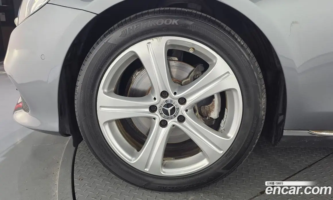 Mercedes-Benz E-Class 2017 2.0 автомат (гидро), фото 5 Mercedes-Benz E-Class 2017 2.0 автомат (гидро), фото 5