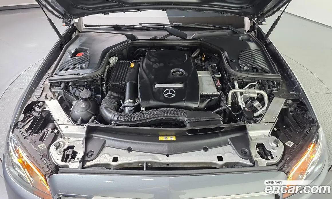 Mercedes-Benz E-Class 2017 2.0 автомат (гидро), фото 6 Mercedes-Benz E-Class 2017 2.0 автомат (гидро), фото 6