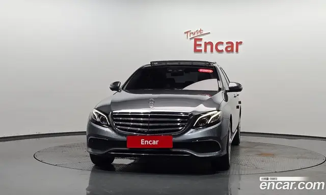 Mercedes-Benz E-Class 2017 2.0 автомат (гидро), миниатюра 2 Mercedes-Benz E-Class 2017 2.0 автомат (гидро), миниатюра 2