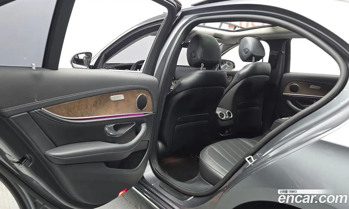 Mercedes-Benz E-Class 2017 2.0 автомат (гидро), фото 15 Mercedes-Benz E-Class 2017 2.0 автомат (гидро), фото 15