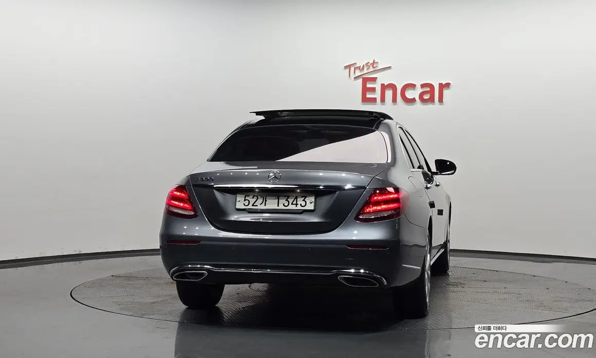 Mercedes-Benz E-Class 2017 2.0 автомат (гидро), фото 3 Mercedes-Benz E-Class 2017 2.0 автомат (гидро), фото 3