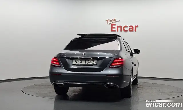 Mercedes-Benz E-Class 2017 2.0 автомат (гидро), миниатюра 3 Mercedes-Benz E-Class 2017 2.0 автомат (гидро), миниатюра 3