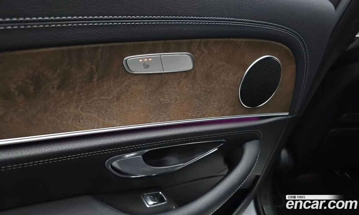 Mercedes-Benz E-Class 2017 2.0 автомат (гидро), фото 24 Mercedes-Benz E-Class 2017 2.0 автомат (гидро), фото 24