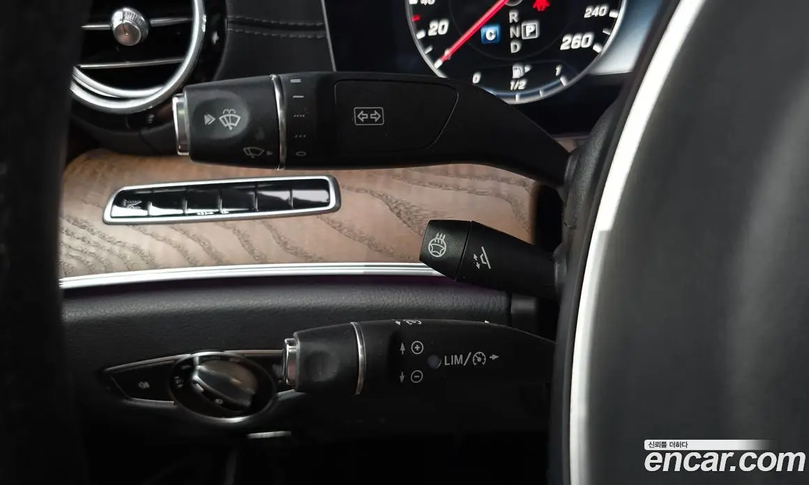 Mercedes-Benz E-Class 2017 2.0 автомат (гидро), фото 27 Mercedes-Benz E-Class 2017 2.0 автомат (гидро), фото 27