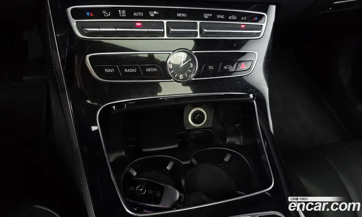 Mercedes-Benz E-Class 2017 2.0 автомат (гидро), фото 33 Mercedes-Benz E-Class 2017 2.0 автомат (гидро), фото 33