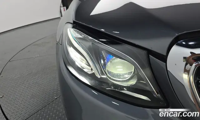 Mercedes-Benz E-Class 2017 2.0 автомат (гидро), миниатюра 7 Mercedes-Benz E-Class 2017 2.0 автомат (гидро), миниатюра 7