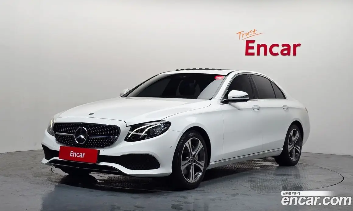Mercedes-Benz E-Class 2018 2.0 автомат (гидро), фото 1 Mercedes-Benz E-Class 2018 2.0 автомат (гидро), фото 1