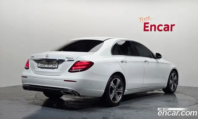 Mercedes-Benz E-Class 2018 2.0 автомат (гидро), миниатюра 2 Mercedes-Benz E-Class 2018 2.0 автомат (гидро), миниатюра 2