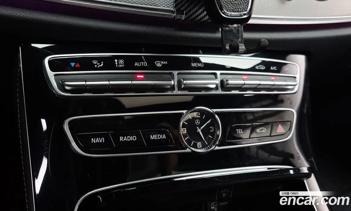 Mercedes-Benz E-Class 2018 2.0 автомат (гидро), фото 28 Mercedes-Benz E-Class 2018 2.0 автомат (гидро), фото 28