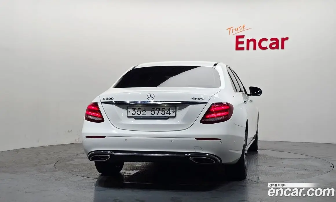 Mercedes-Benz E-Class 2018 2.0 автомат (гидро), фото 4 Mercedes-Benz E-Class 2018 2.0 автомат (гидро), фото 4