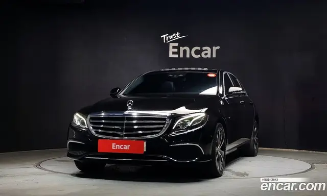 Mercedes-Benz E-Class 2020 2.0 автомат (гидро), миниатюра 3 Mercedes-Benz E-Class 2020 2.0 автомат (гидро), миниатюра 3